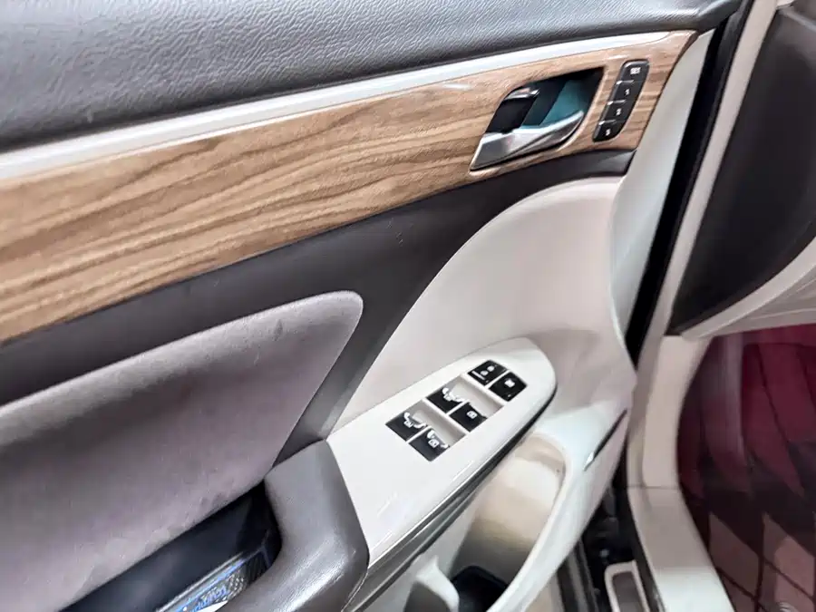 GAC Trumpchi GS8