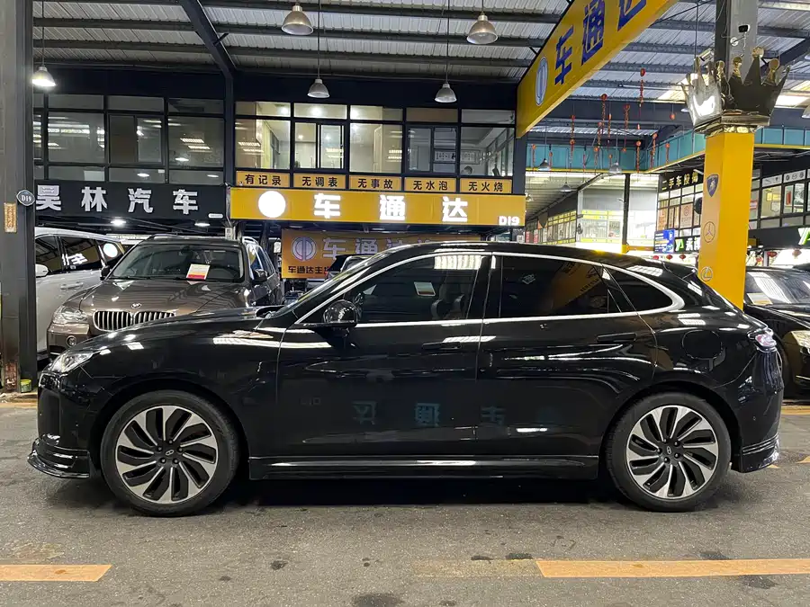 AITO Wenjie M5