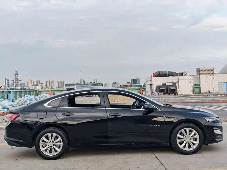 Chevrolet Malibu XL
