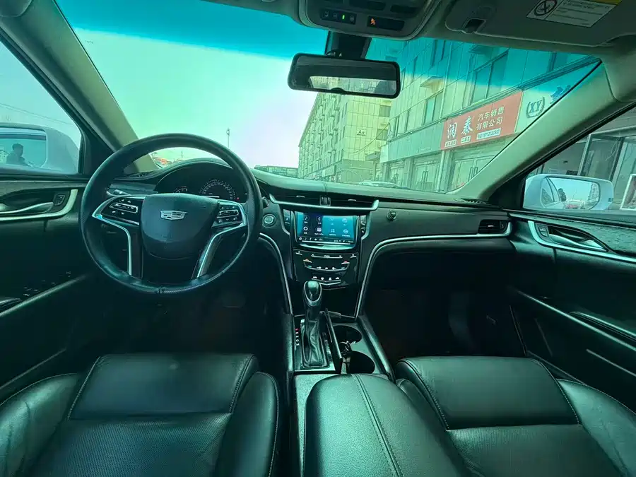 Cadillac XTS