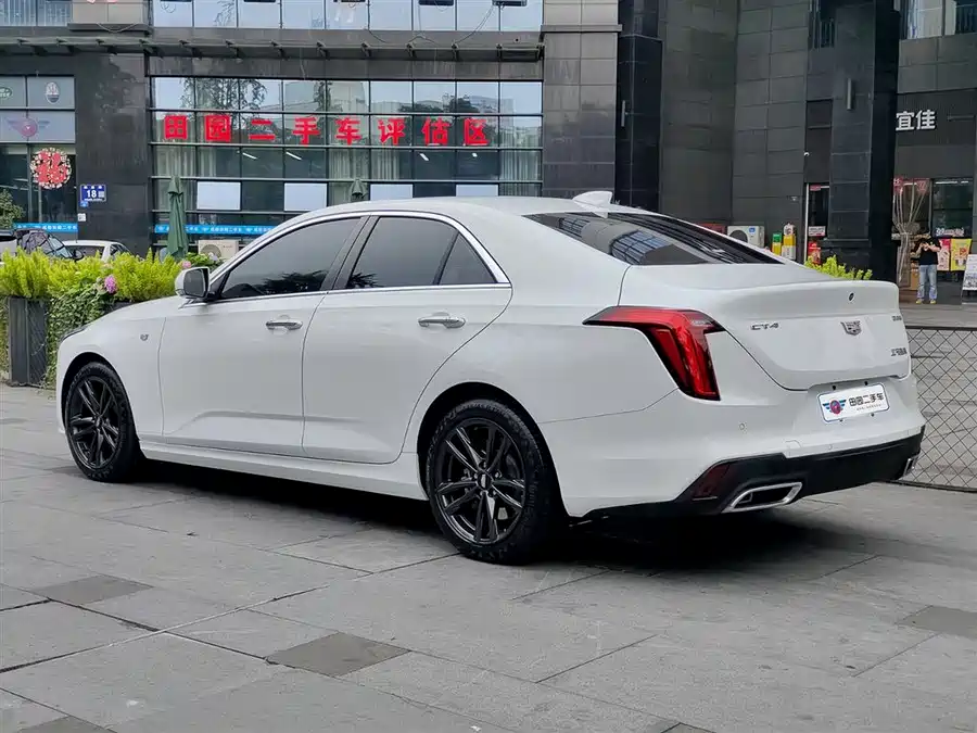 Cadillac CT4