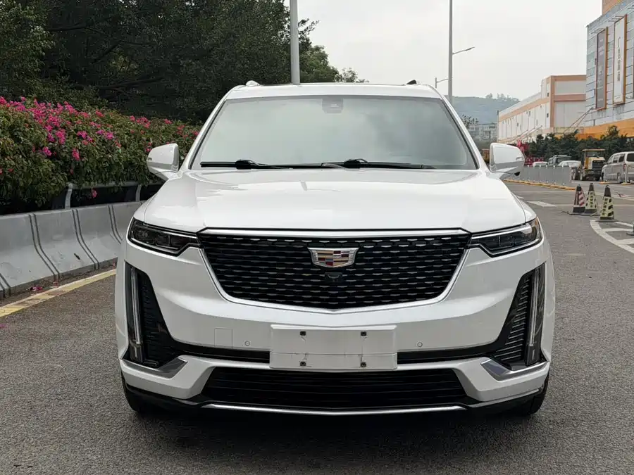 Cadillac XT6