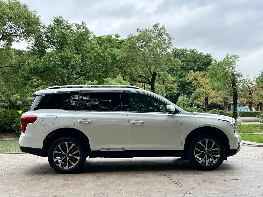 GAC Trumpchi GS8