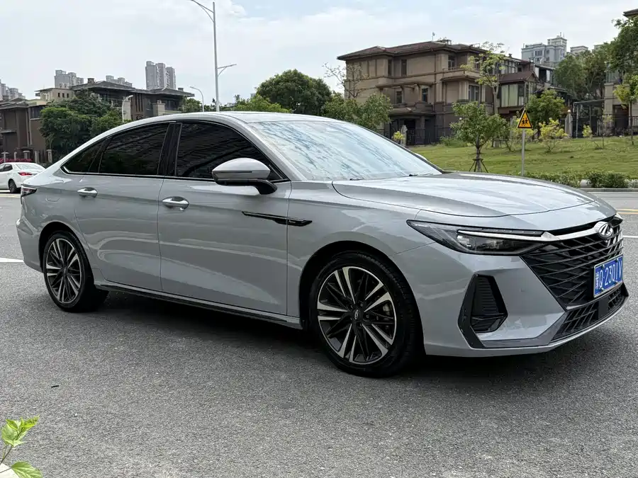 Chery Arrizo 8