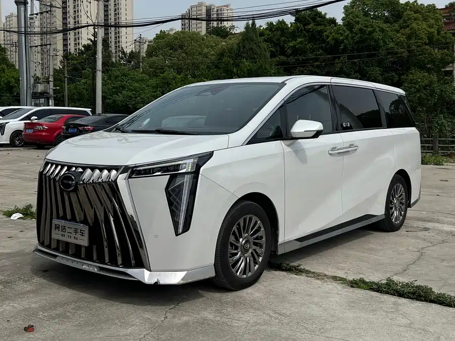 GAC Trumpchi M8