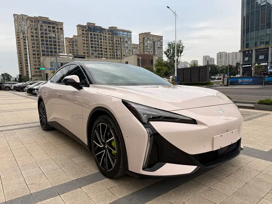 ARCFOX Alpha S5