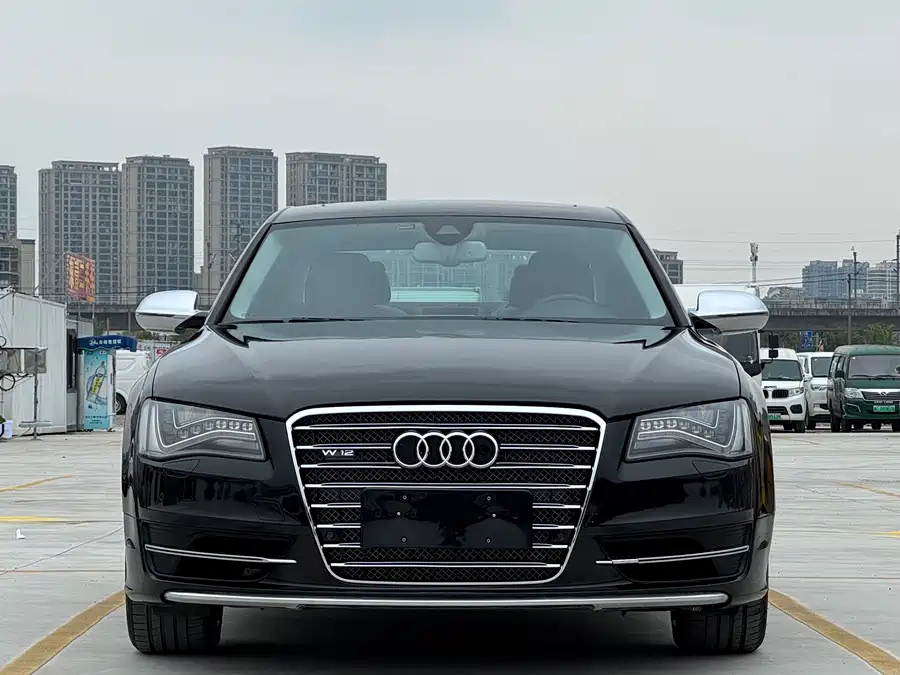 Audi S8