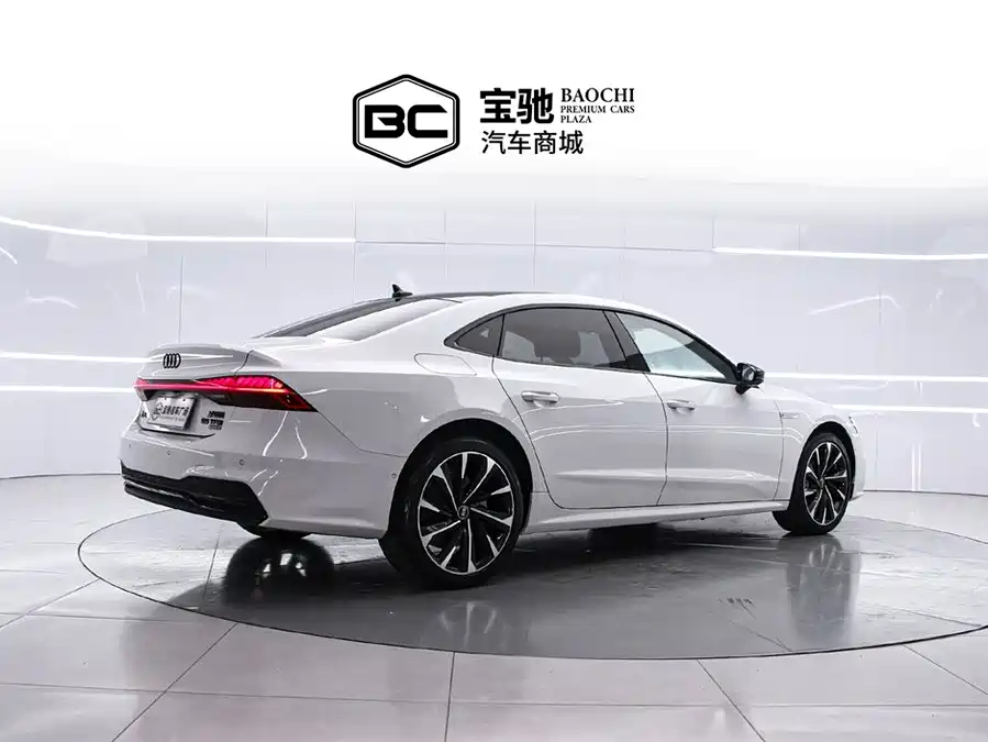 Audi A7L