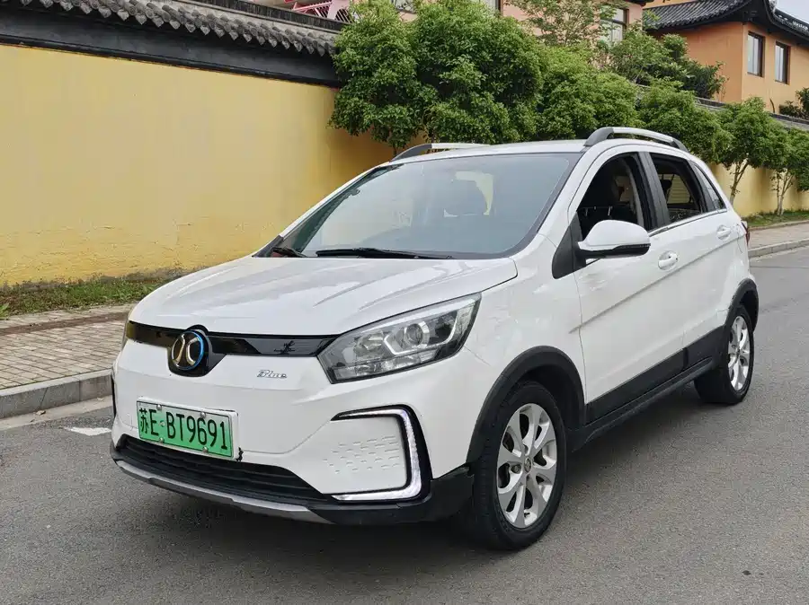 BAIC EC5