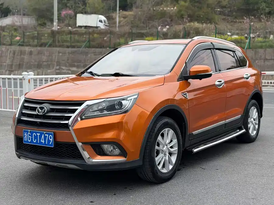 BAIC S6