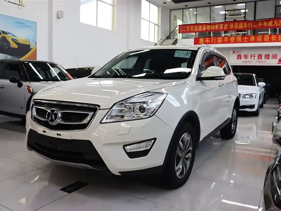 BAIC Saab X65