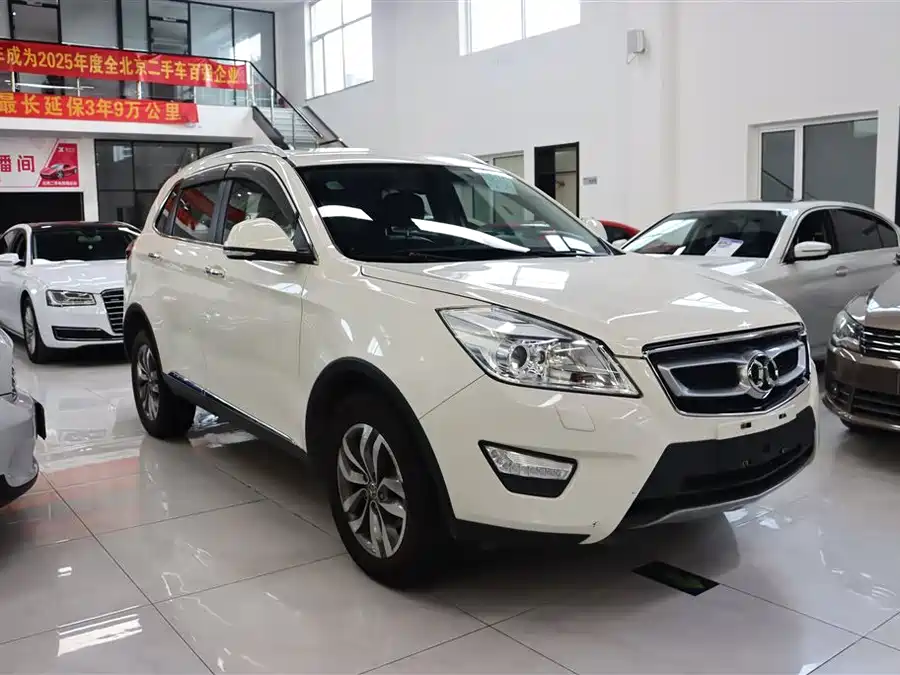 BAIC Saab X65