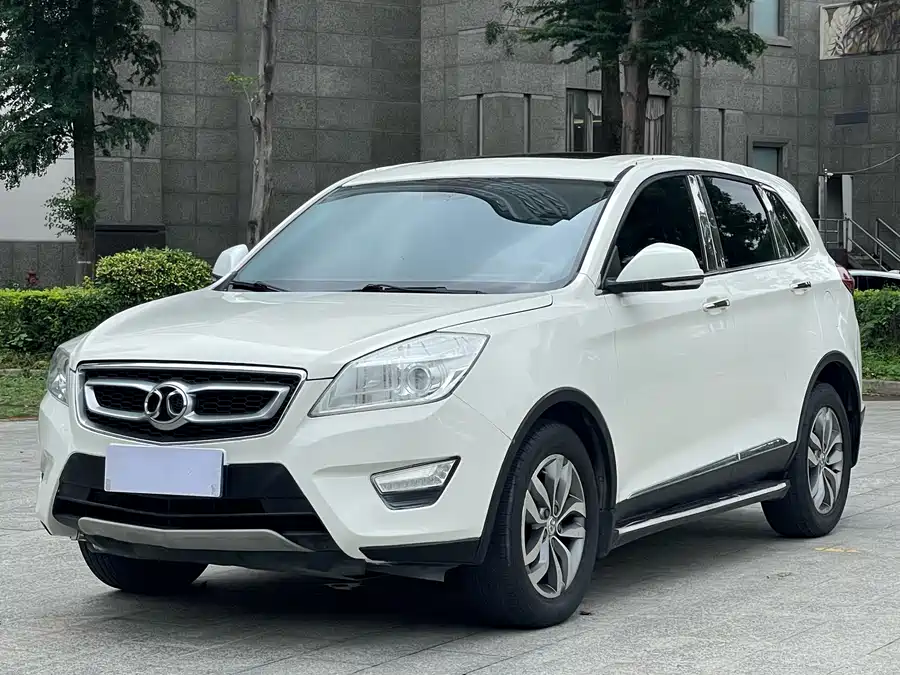 BAIC Saab X65