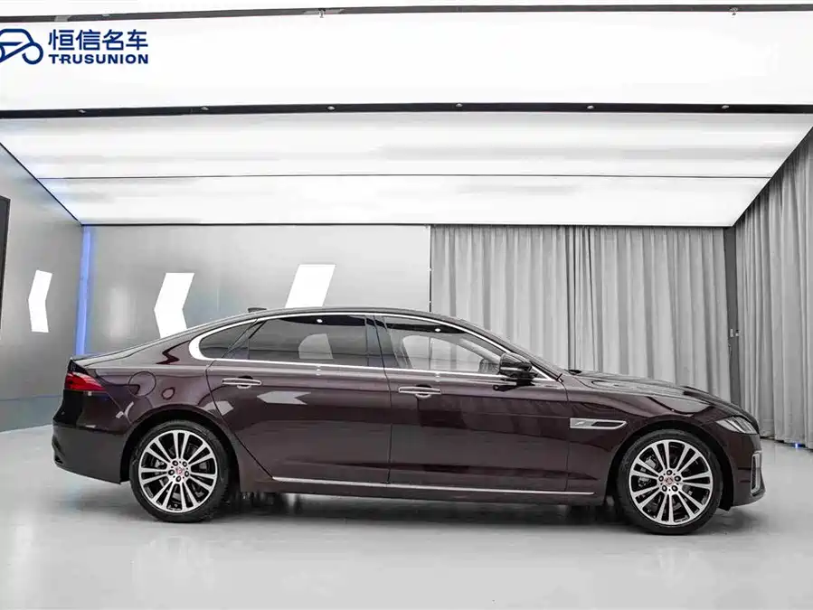 Jaguar XFL