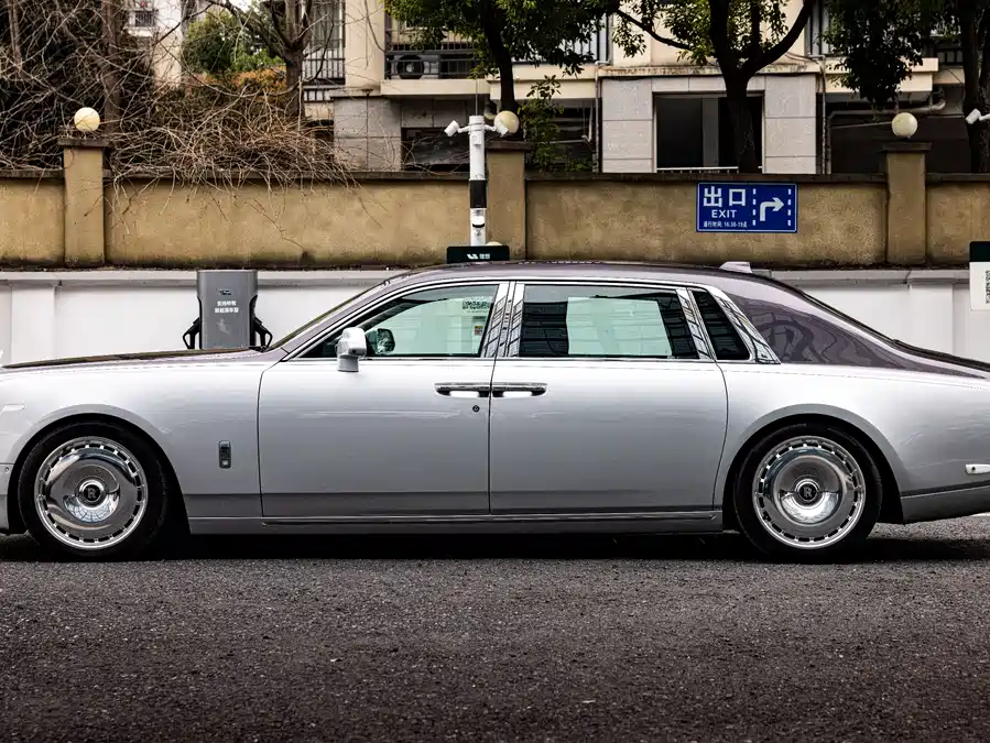 Rolls-Royce Phantom