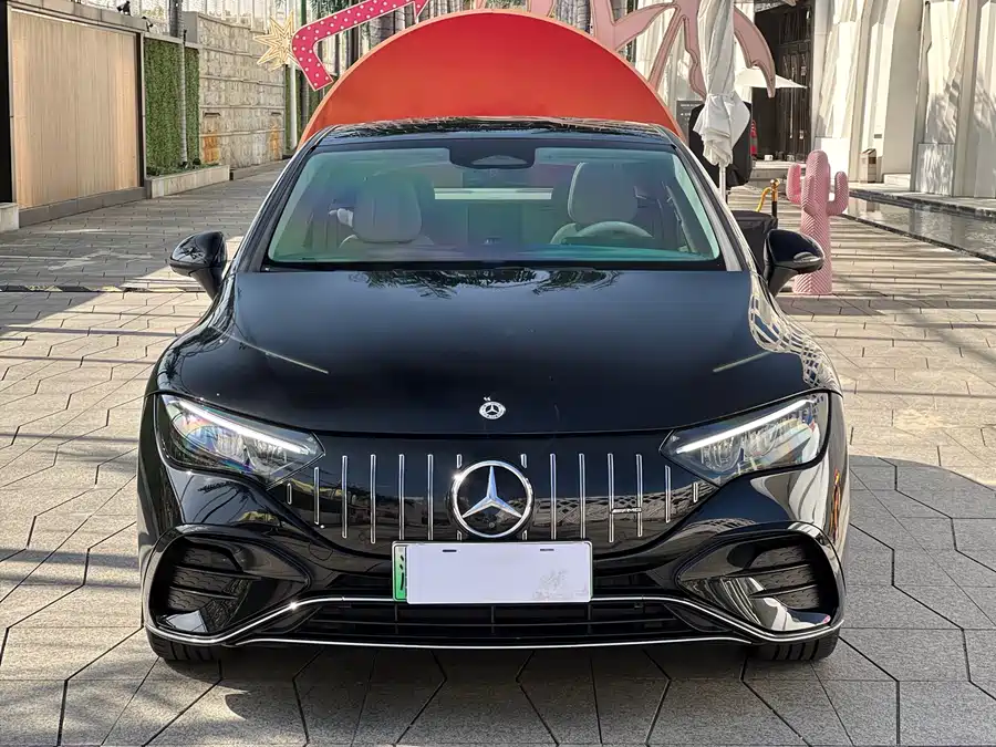 Mercedes Benz EQE