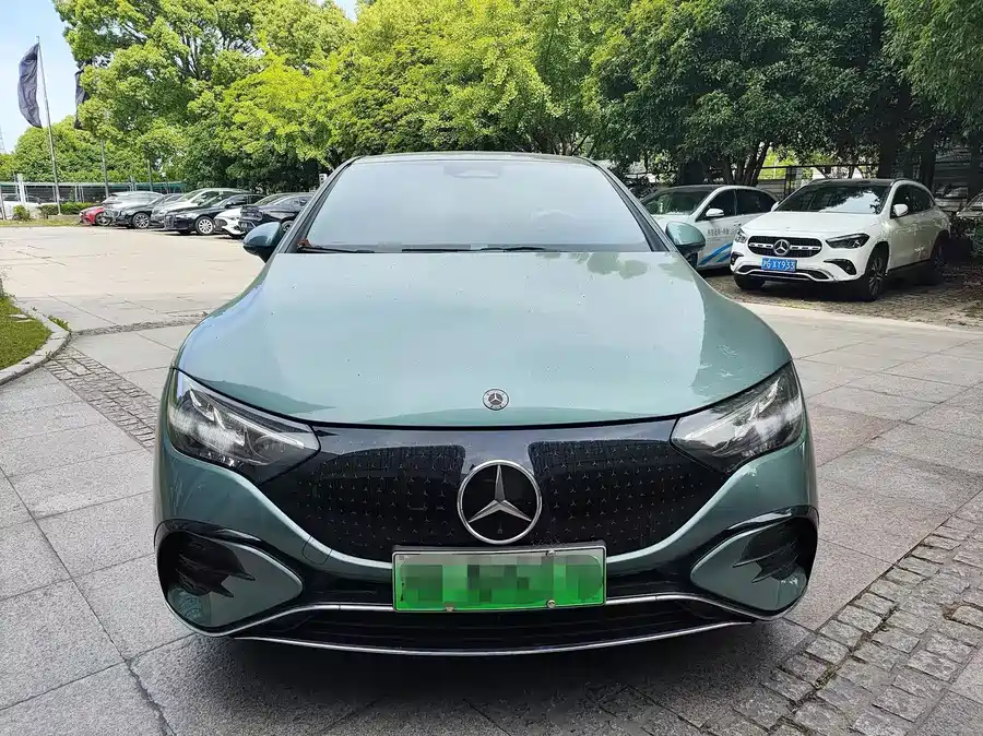 Mercedes Benz EQE