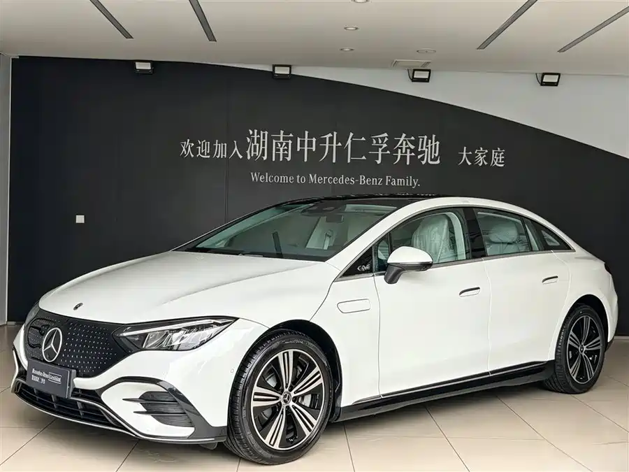 Mercedes Benz EQE