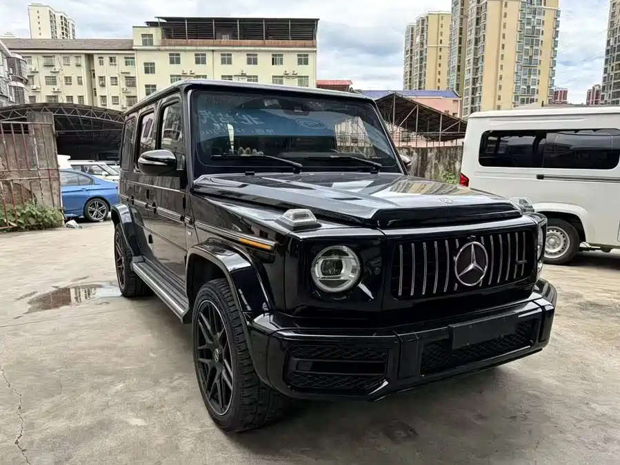 Mercedes Benz G-rated