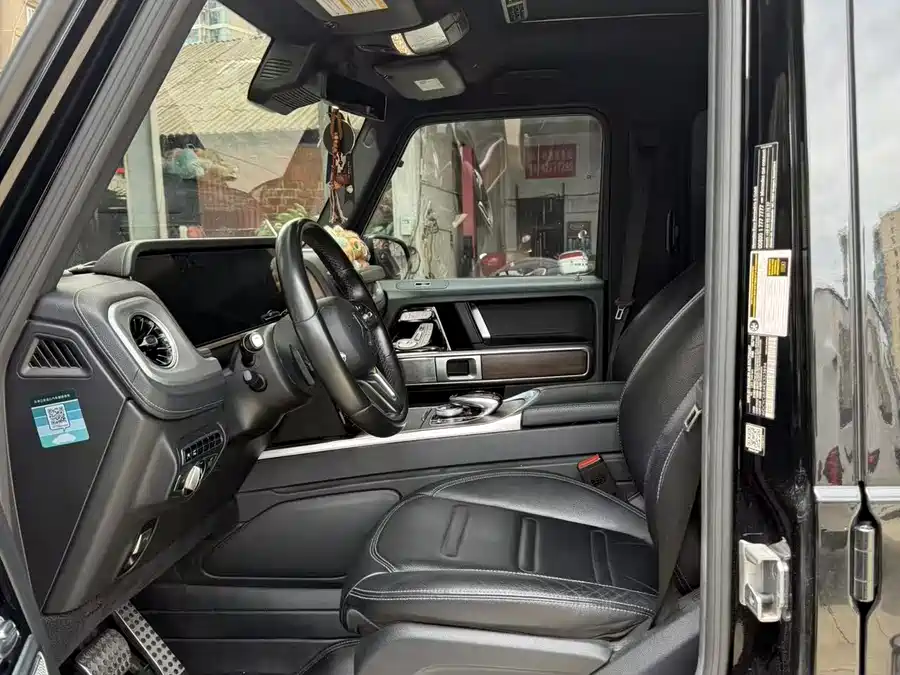 Mercedes Benz G-rated
