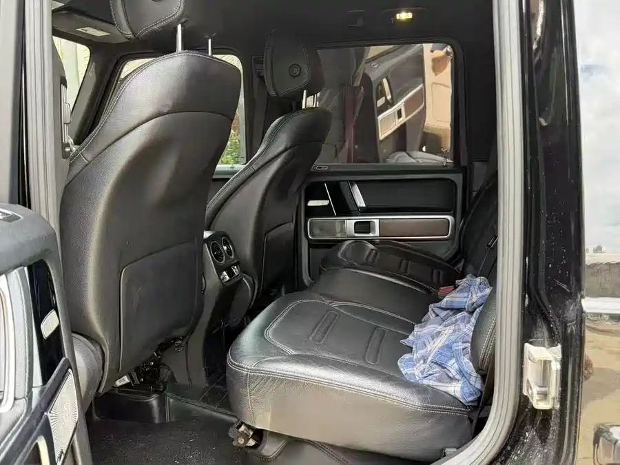 Mercedes Benz G-rated