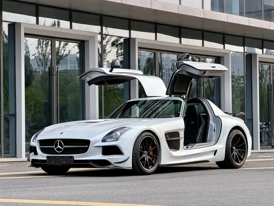 Mercedes Benz SLS-Class AMG