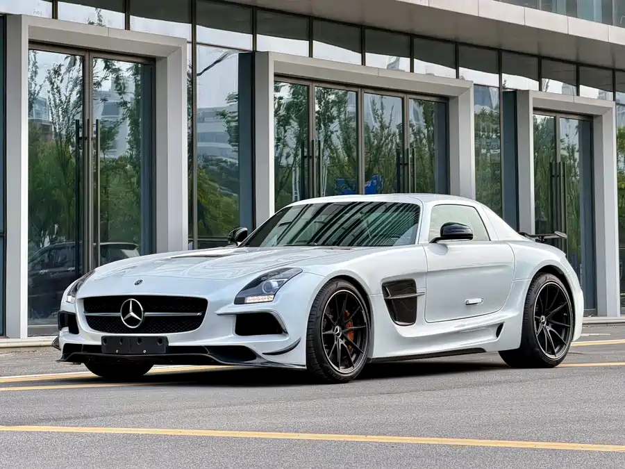 Mercedes Benz SLS-Class AMG