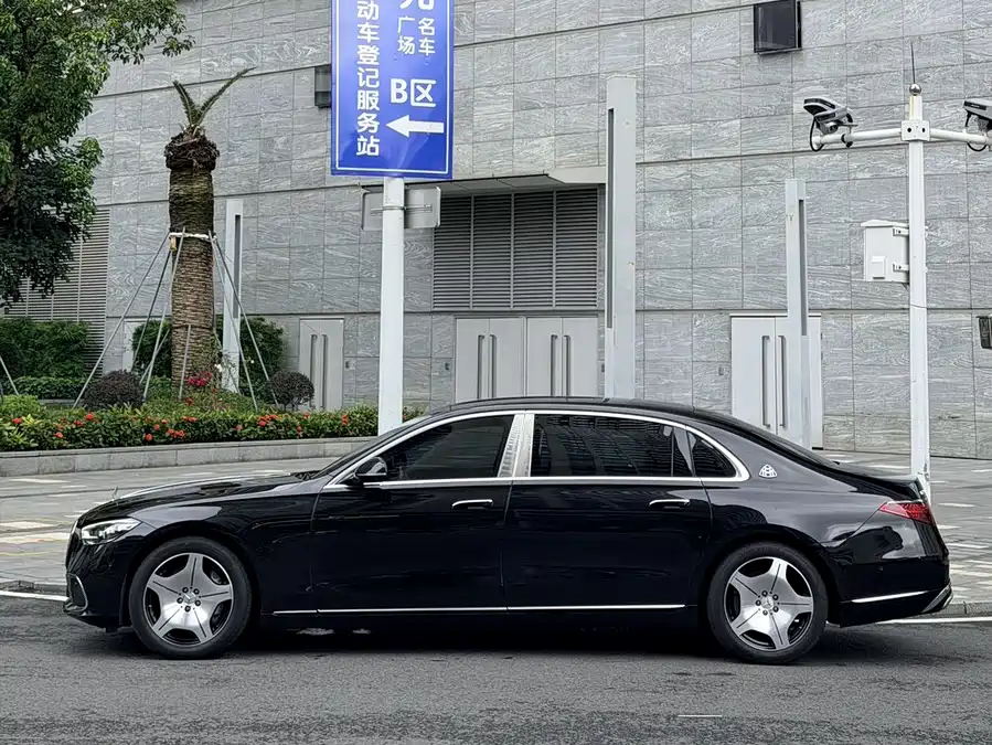 Mercedes Benz Maybach S-Class