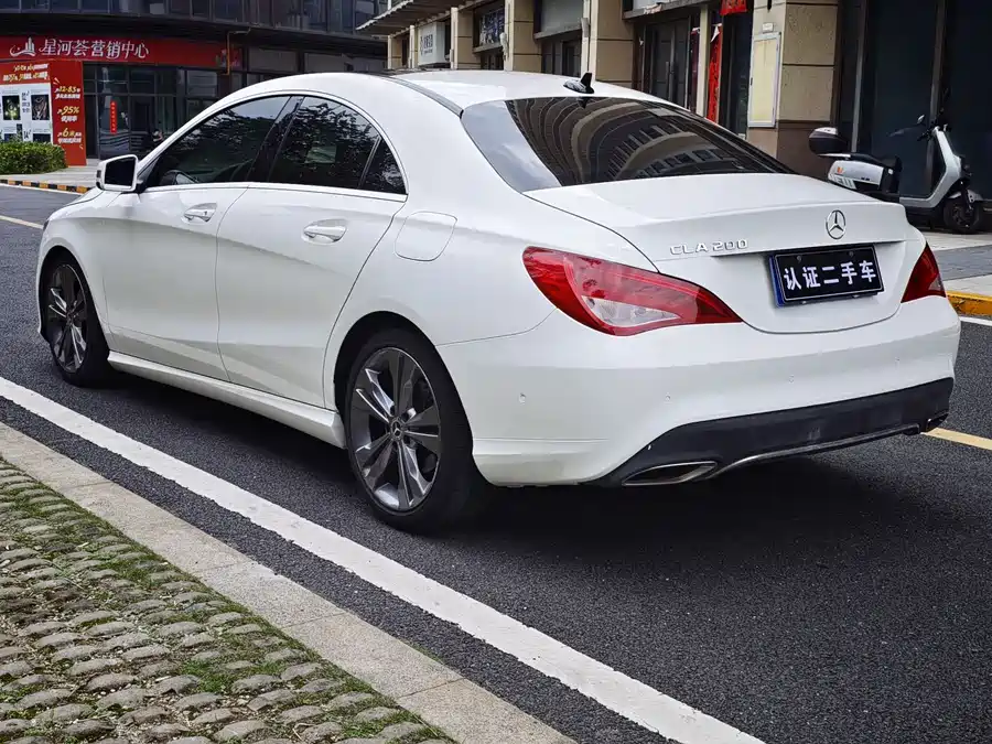 Mercedes-Benz CLA