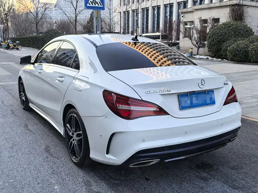Mercedes-Benz CLA