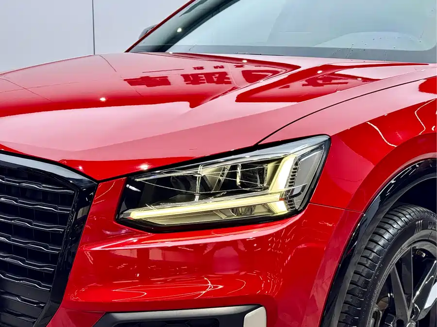 Audi Q2L
