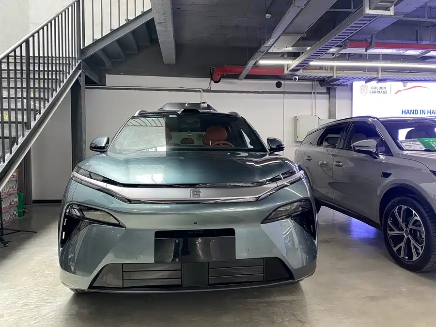 BYD Tang L