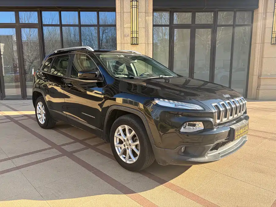 Jeep Cherokee