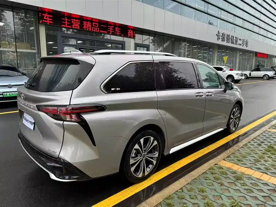 Toyota Granvia