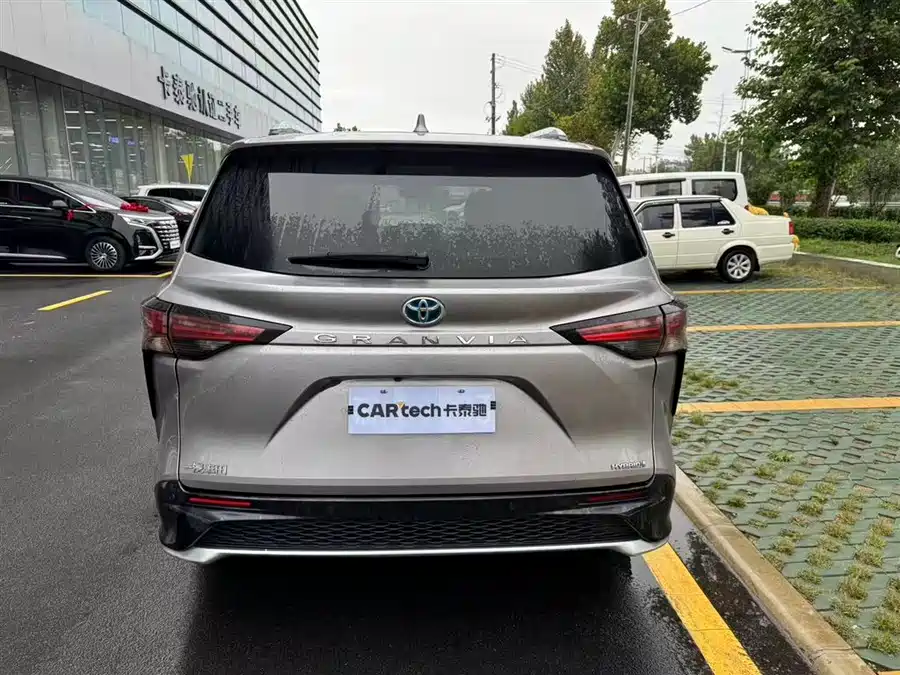 Toyota Granvia