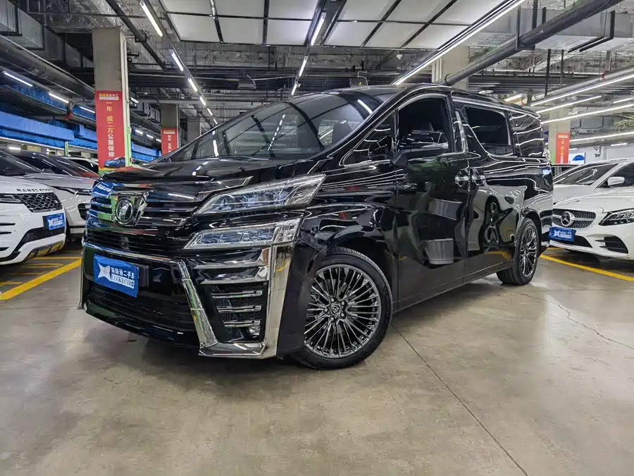 Toyota Crown Vellfire