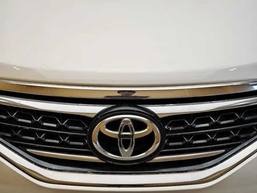 Toyota Reiz