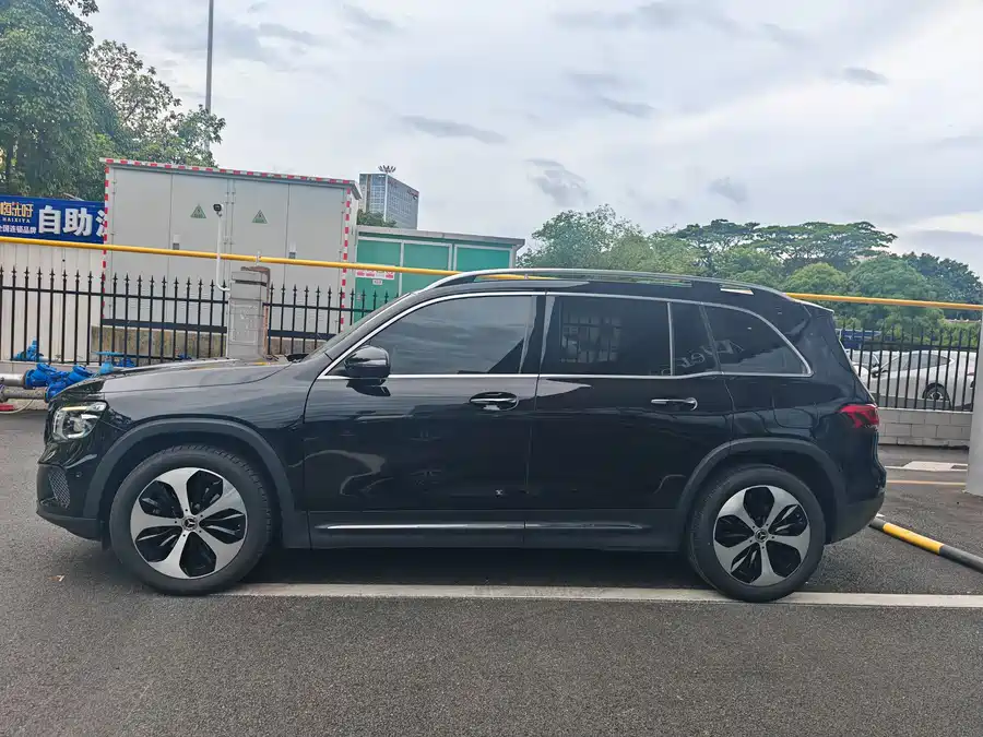 Mercedes Benz GLB