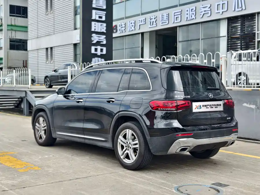 Mercedes Benz GLB