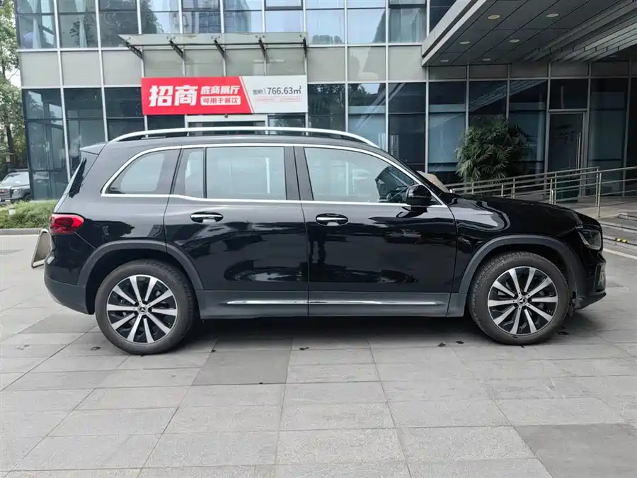 Mercedes Benz GLB