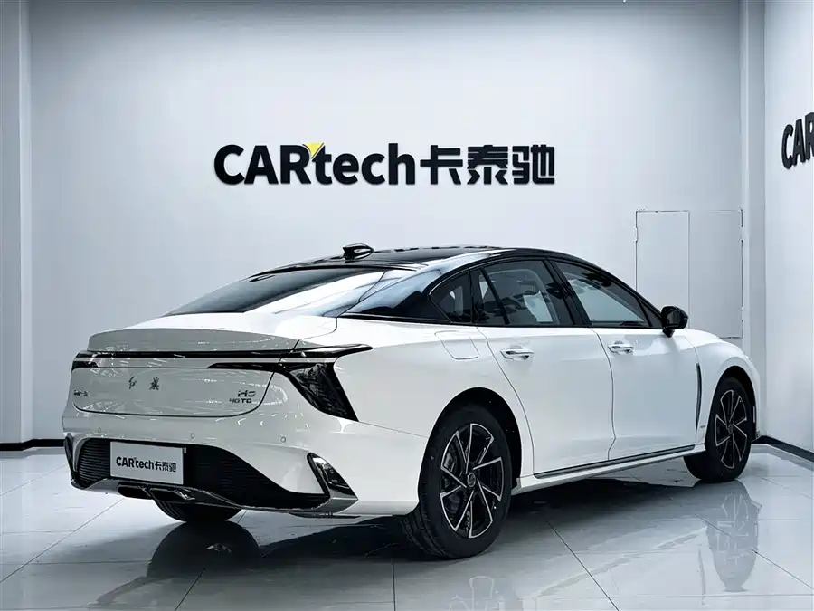 Hongqi H6