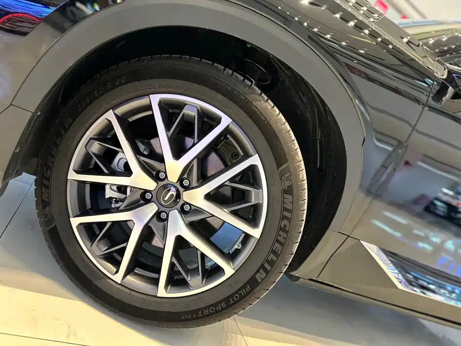GAC Trumpchi GS8