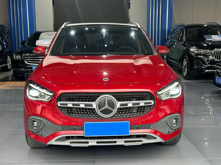 Mercedes Benz GLA