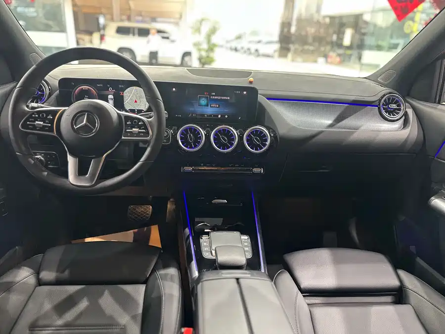 Mercedes Benz GLA