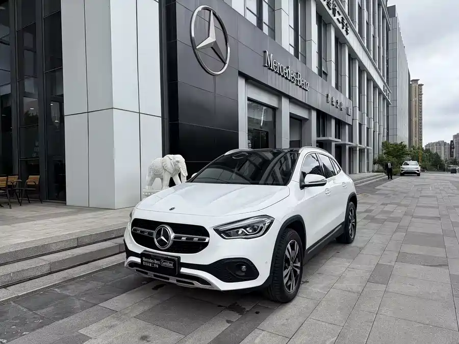 Mercedes Benz GLA