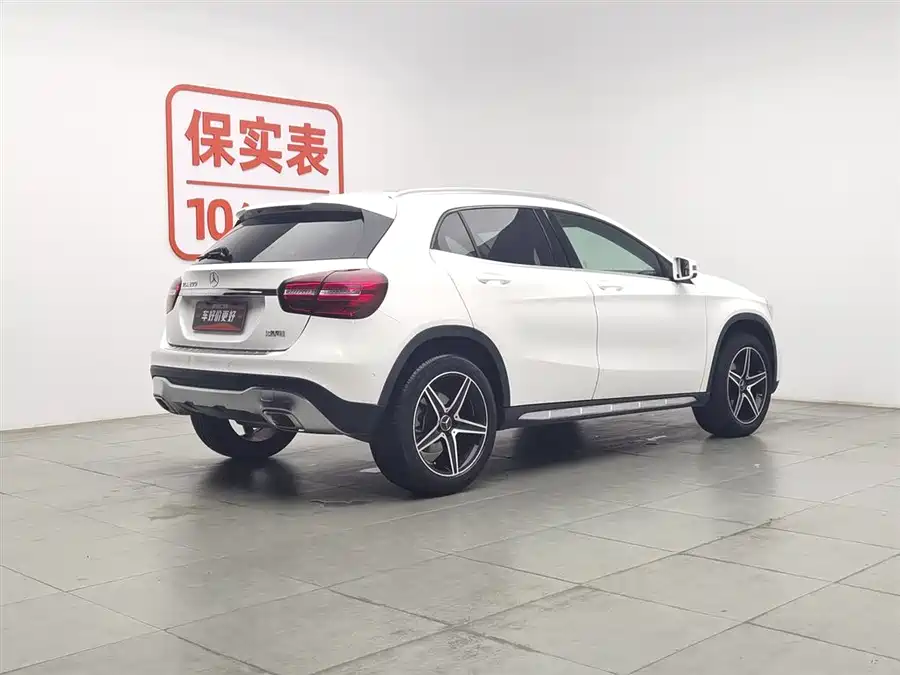 Mercedes Benz GLA