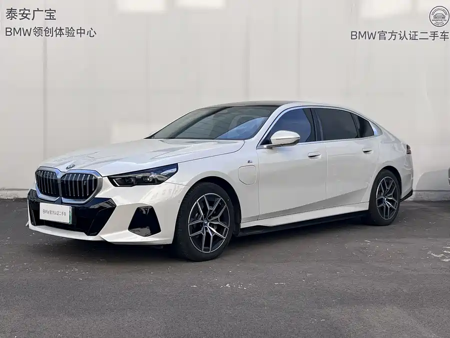 BMW i5