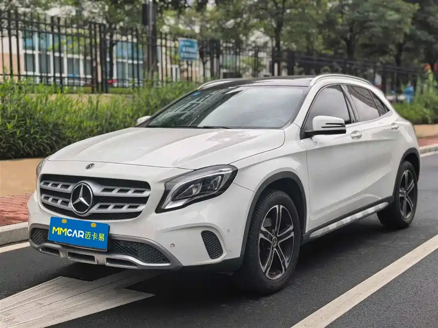 Mercedes Benz GLA