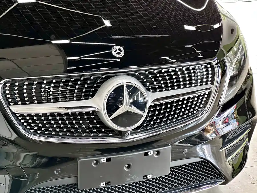 Mercedes Benz Class V