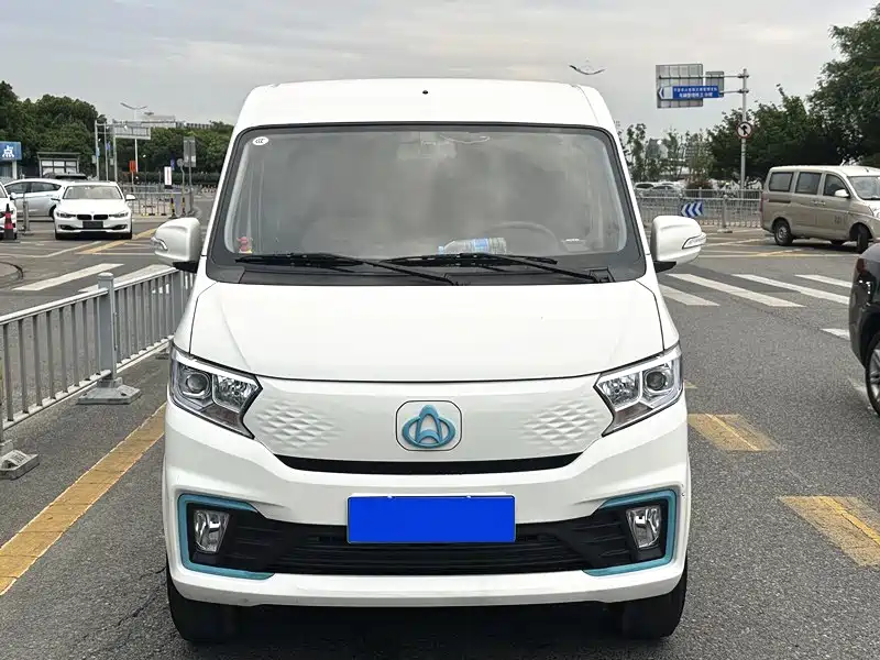 Changan Kuayue Kuayuexing V5 EV